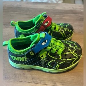 Stride Rite Ninja Turtles Made2Play Phibian Size 9